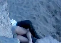 شخص ساده و معصوم داغ اجازه می دهد تا مشغول طبیعی خود را به برخی کانال سکسی گروه از هوا